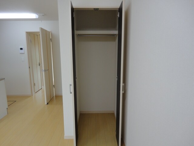 物件内観写真18　(収納)