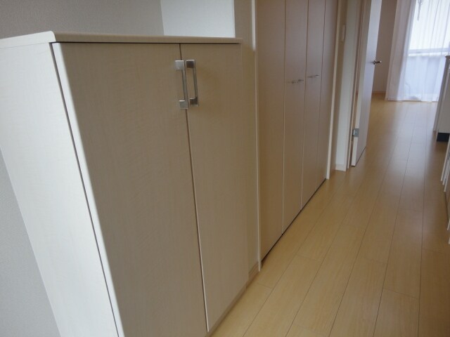 物件内観写真20　(下足箱)