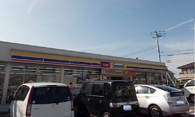 物件外観写真3　(ミニストップさんまで1200m)