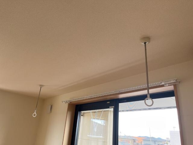 物件内観写真14　(室内物干)