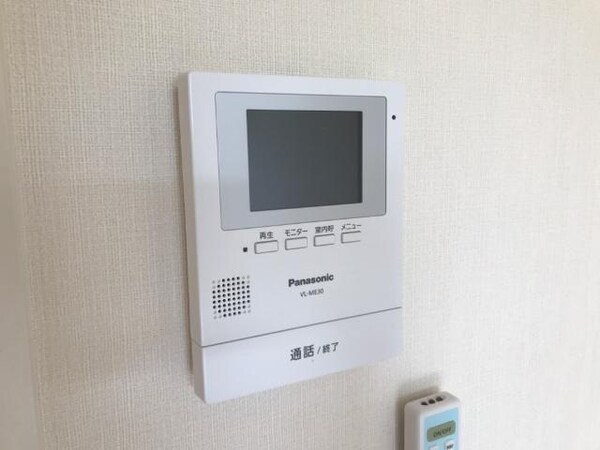 内装他(カメラ付インターホン)