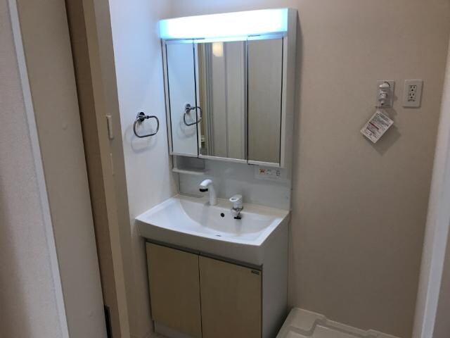 物件内観写真6　(洗髪洗面化粧台)