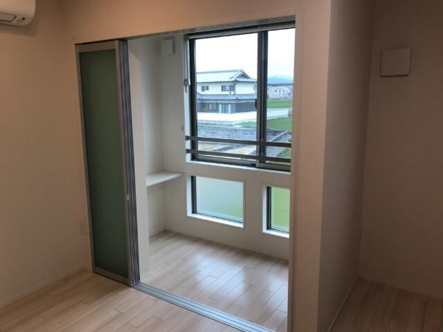 物件内観写真8　(サンルーム)