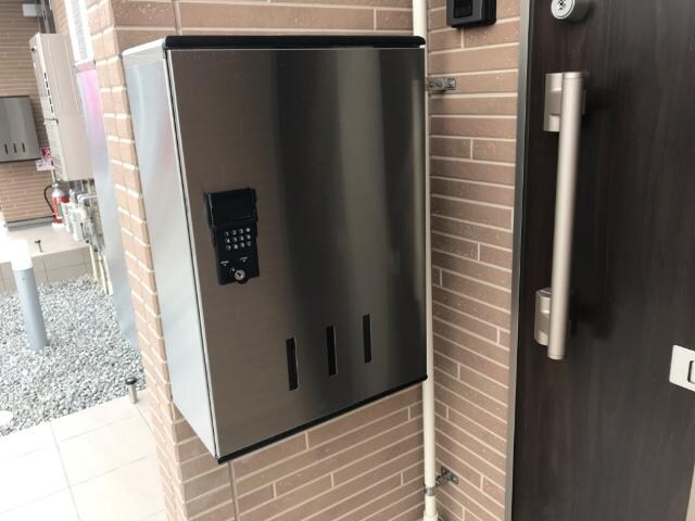 物件内観写真19　(宅配ボックス)