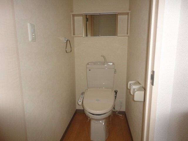 物件内観写真12　(トイレ)