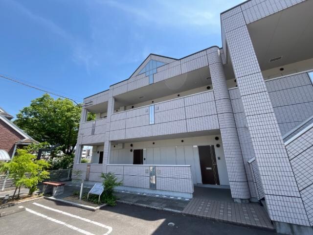 物件外観写真3　(外観写真（昼）)