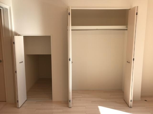 物件内観写真13　(収納)