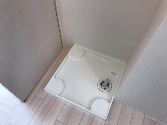 物件内観写真15　(洗濯機置場)