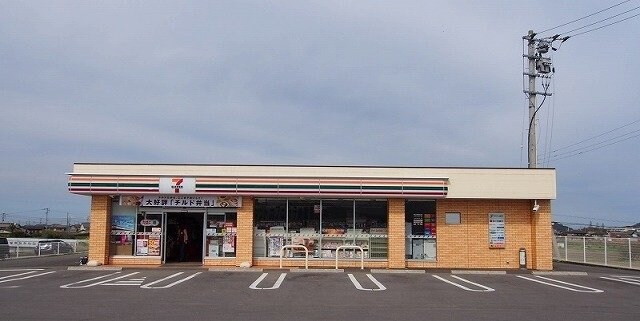 物件外観写真3　(セブンイレブン東かがわ湊店さんまで1000m)