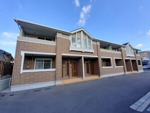 エム・シャルム鶴市Ⅱ外観写真