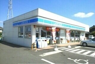物件外観写真5　(ローソン高松鹿角店さんまで1000m)