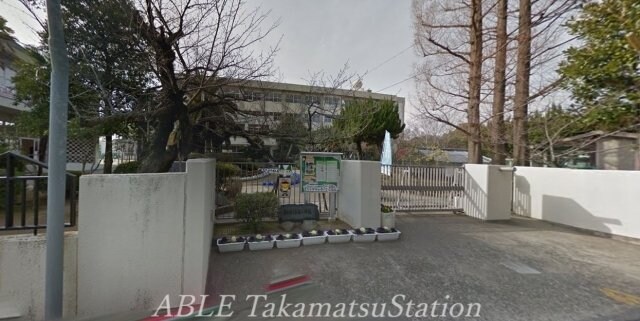 物件外観写真9　(高松市立花園小学校 172m)