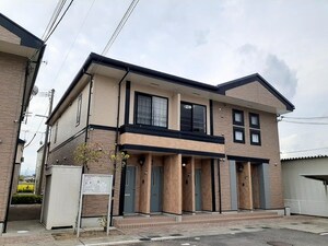モンブラン　Ｂ外観写真