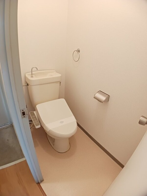 トイレ(コスモス牟礼店さんまで700m)