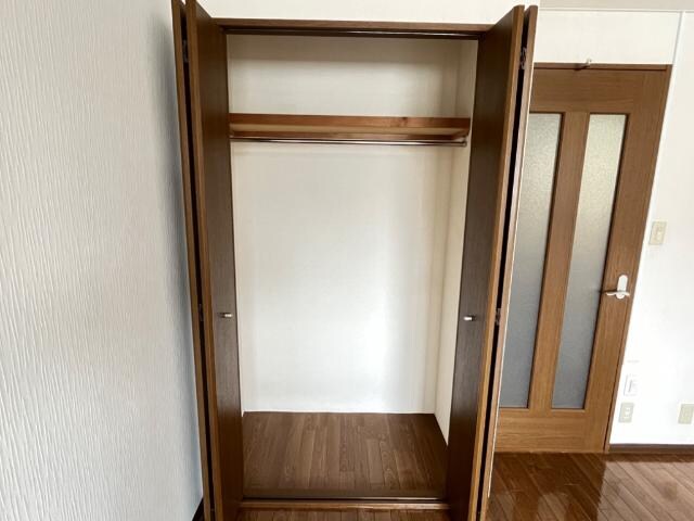 物件内観写真12　(収納)