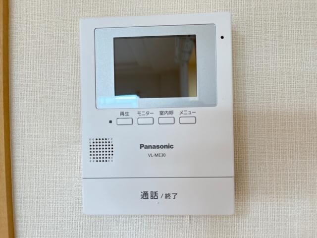 物件内観写真15　(カメラ付インターホン)