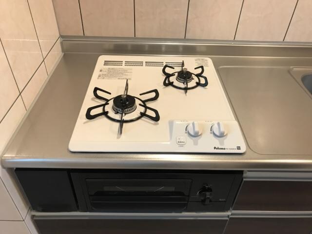 物件内観写真11　(2口ガスコンロ)