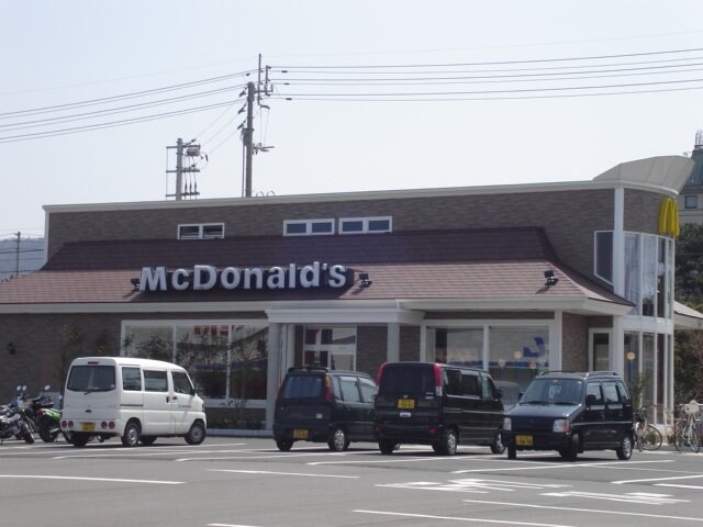 物件外観写真8　(マクドナルド坂出店まで949ｍ)
