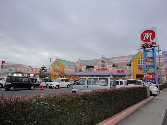 物件外観写真4　(パワーシティレインボーまで617ｍ)