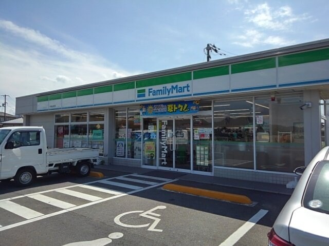 物件外観写真4　(ファミリーマート丸亀垂水町店まで650m)