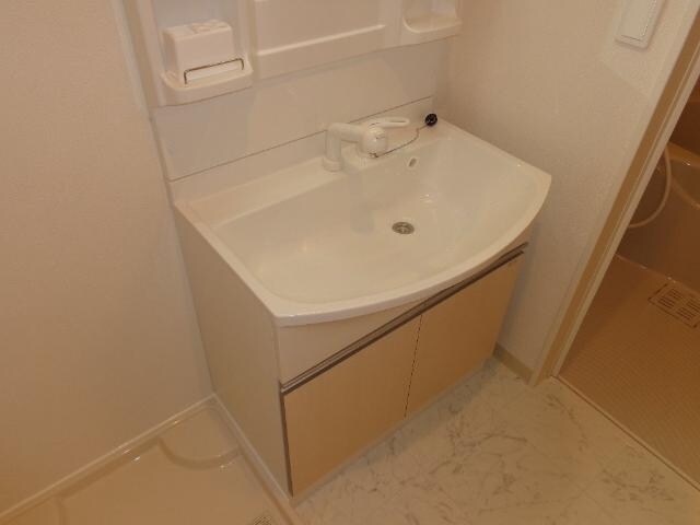 物件内観写真15　(洗髪洗面化粧台)