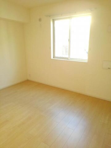 物件内観写真14　(内装は落ち着いています)