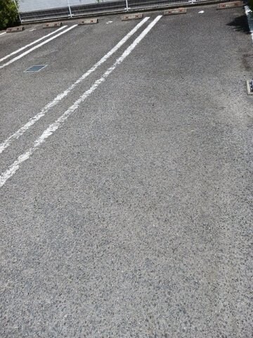 物件外観写真2　(駐車場があります)