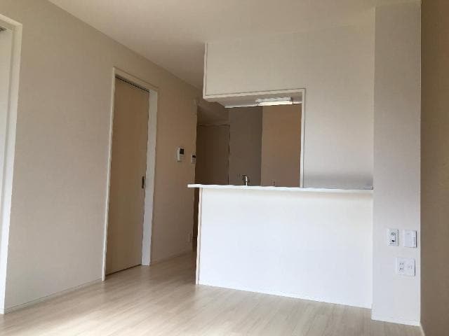 物件内観写真2　(リビング)