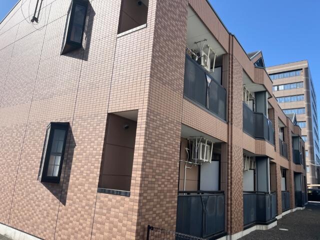 物件外観写真2　(外観写真（昼）)