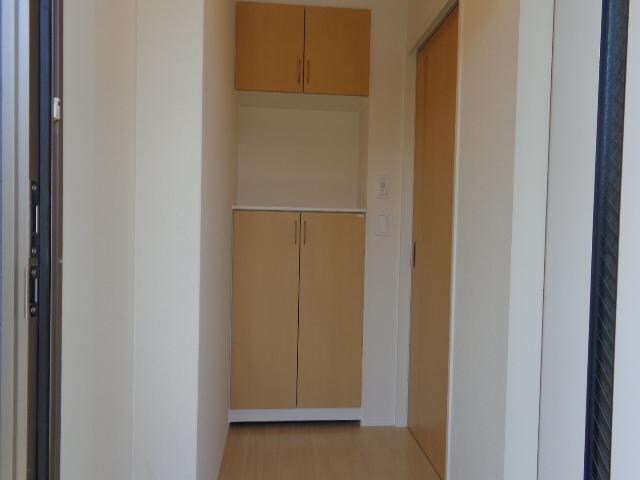 物件内観写真4　(下駄箱)