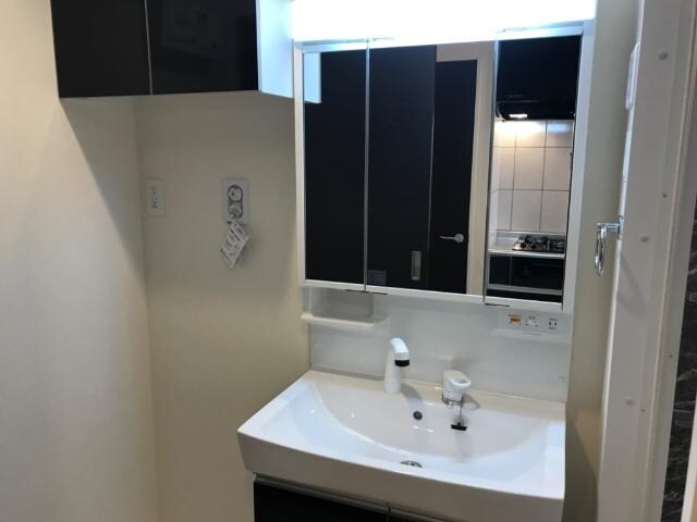 物件内観写真15　(洗髪洗面化粧台)