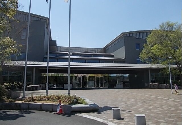 物件外観写真2　(香川県立図書館さんまで1100m)