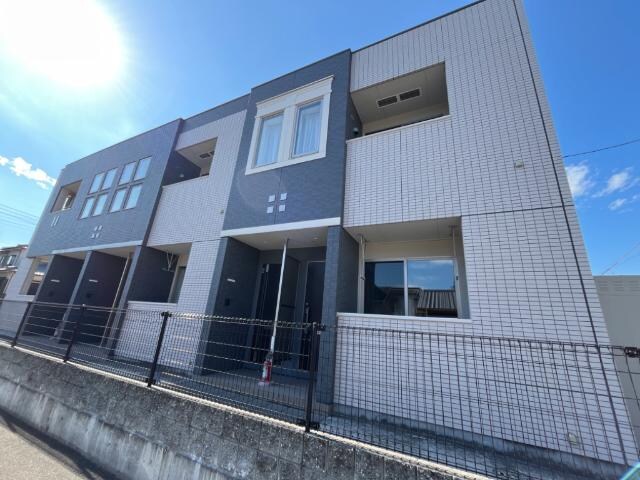 物件外観写真1　(外観写真（昼）)