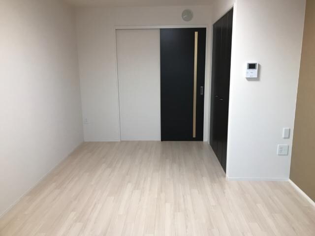 物件内観写真10　(洋室)