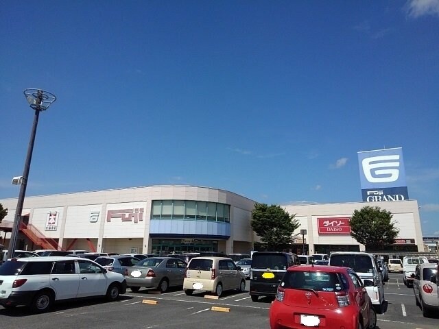 物件外観写真8　(フジグラン丸亀まで2800m)