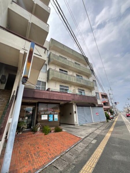 河村マンション外観写真