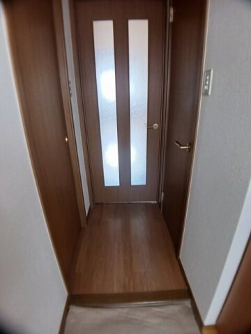 物件内観写真18　(シンプルで使いやすい玄関です)