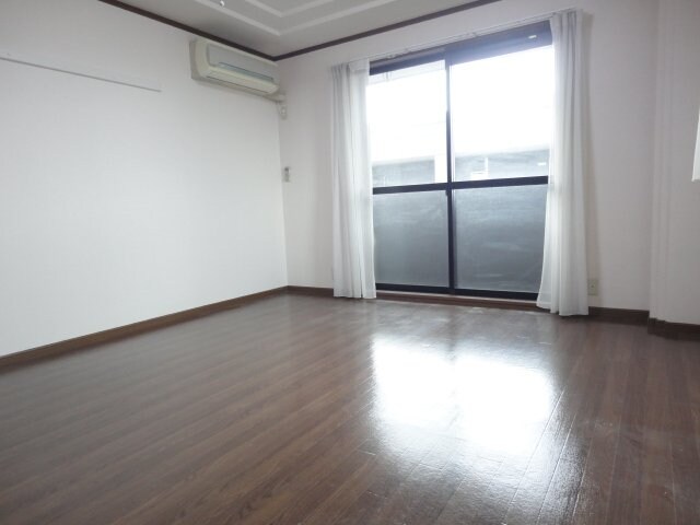 物件内観写真9　(浴室乾燥機)