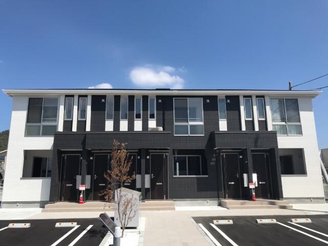 物件外観写真2　(外観写真（昼）)