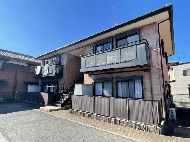 パインズコート新居　B棟