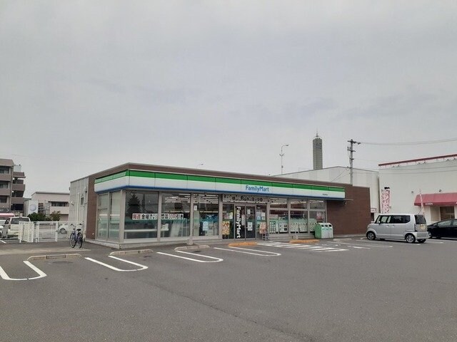 物件外観写真4　(ファミリーマート宇多津浜店まで270m)