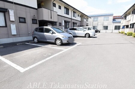 ベルジュネスJ B棟外観写真