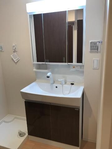 物件内観写真9　(洗髪洗面化粧台)