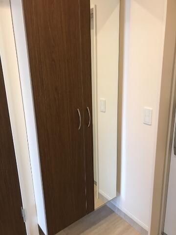 物件内観写真17　(下足箱)