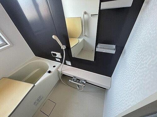 物件内観写真3　(バス（退去時撮影2025/9）)