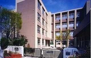 物件外観写真6　(円座小学校さんまで1300m)