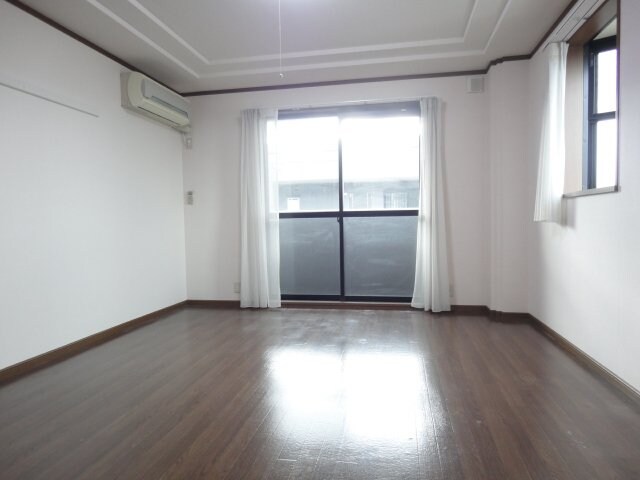 物件内観写真5　(洋室)