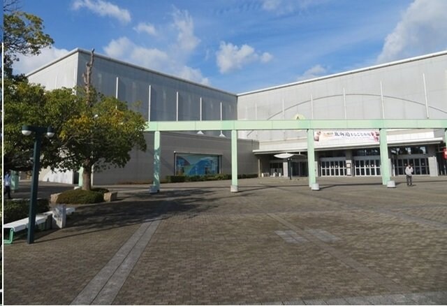 物件外観写真4　(サンメッセ香川さんまで650m)