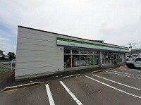 物件外観写真2　(ファミリーマート木太８区店さんまで350m)