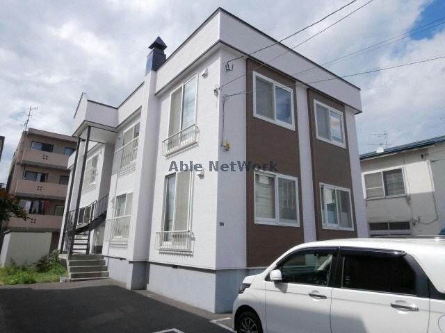 ハイツコロナードⅢの物件外観写真